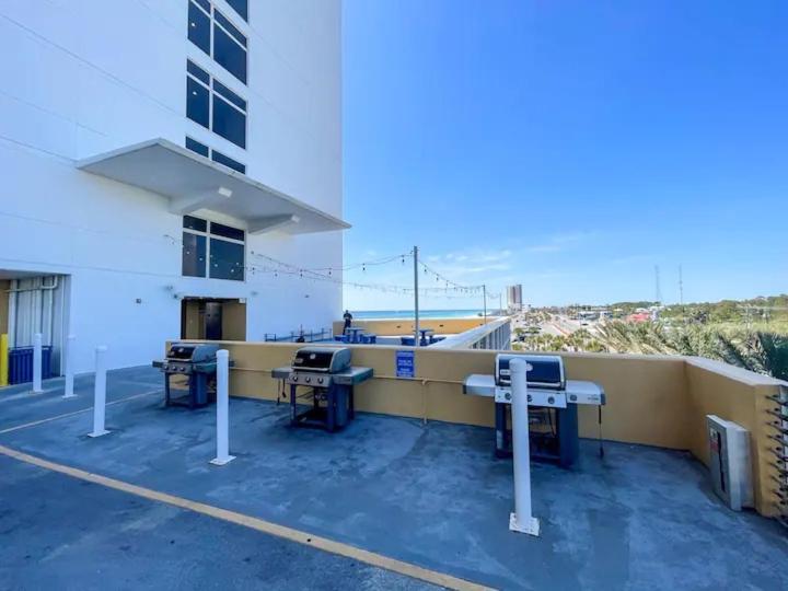 Beachfront Stunning View 100 Ft Long Swimming Pool * Panama City Beach