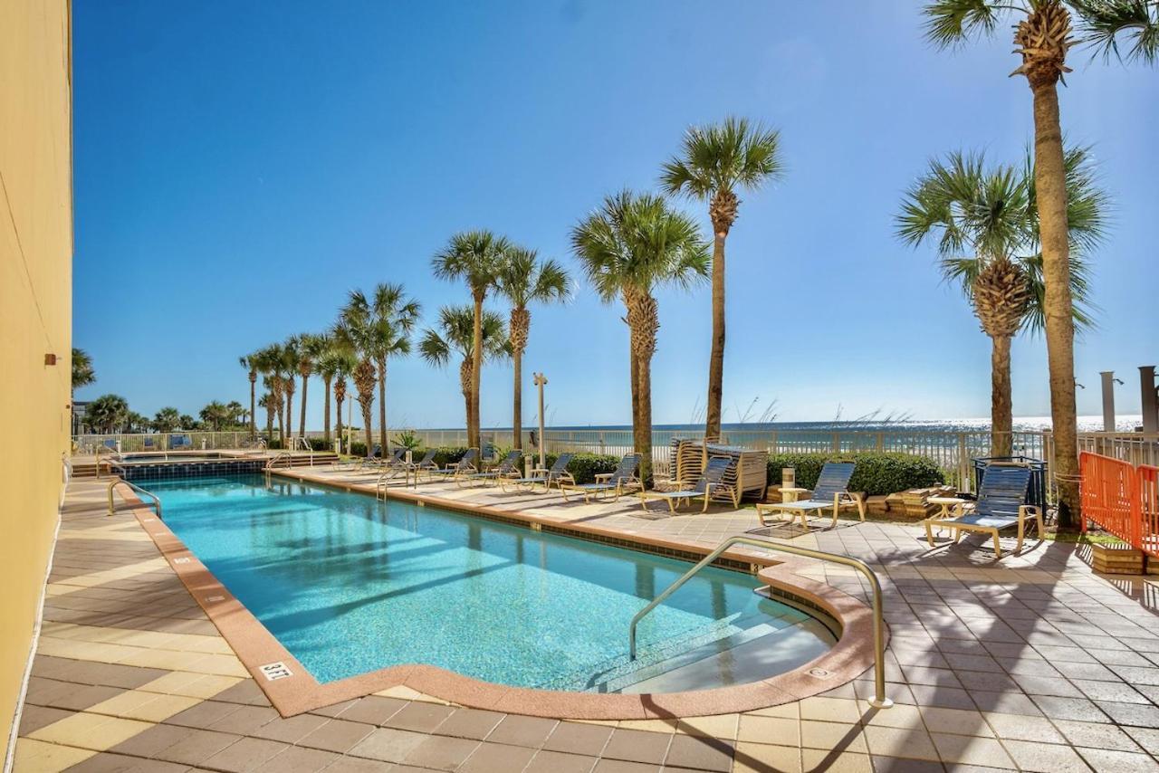 Apartment Beachfront Stunning View 100 Ft Long Swimming Pool