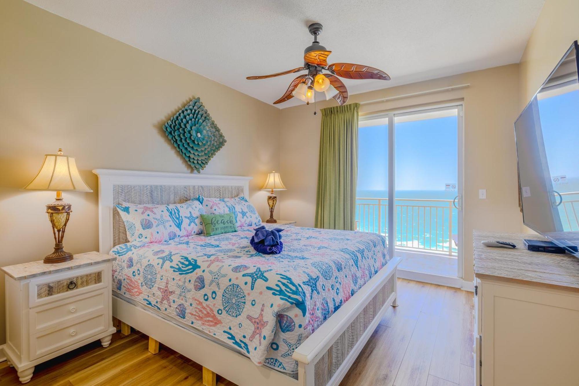Beachfront Stunning View 100 Ft Long Swimming Pool Apartment